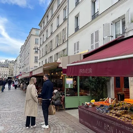 Guestready - Amelie & Eiffel, Art Of Living